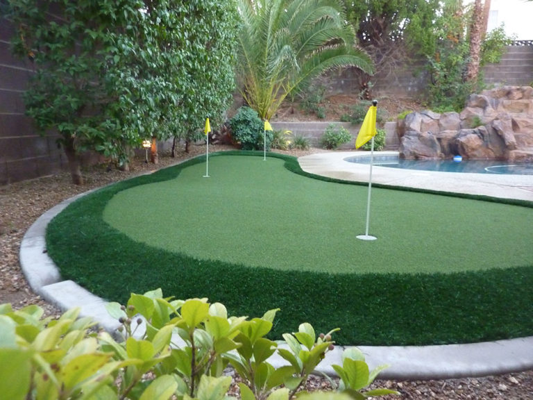 Artificial Turf Putting Green And Waterfall - Desert Greenscapes